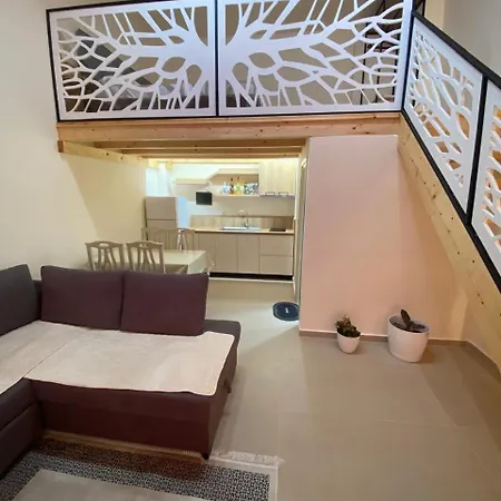 Ed Living Apartman *
