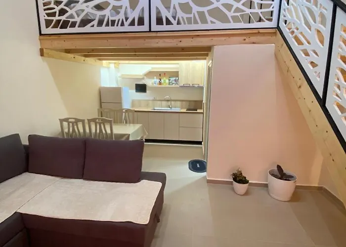 Ed Living Apartment *